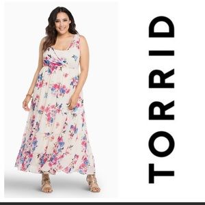 Floral chiffon tiered maxi dress